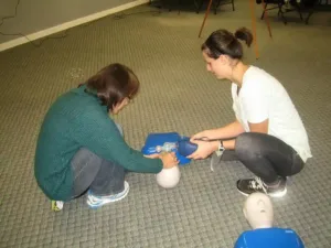 Using a bag valve mask in a CPR HCP course